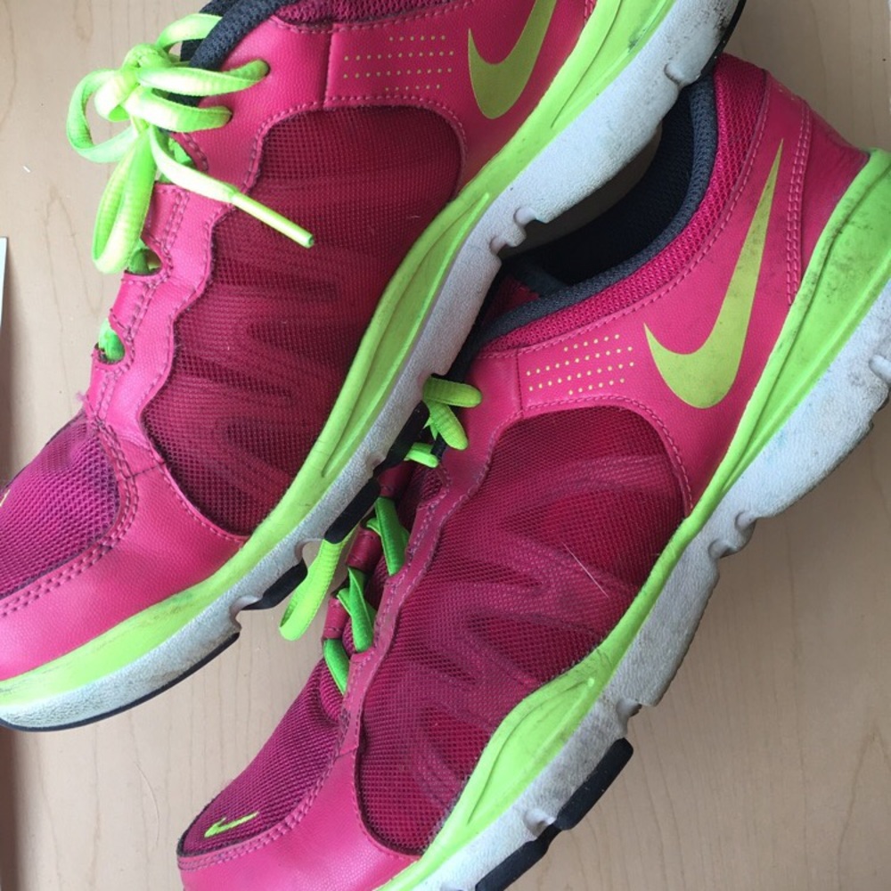 Nike Flex TR2 Sneakers